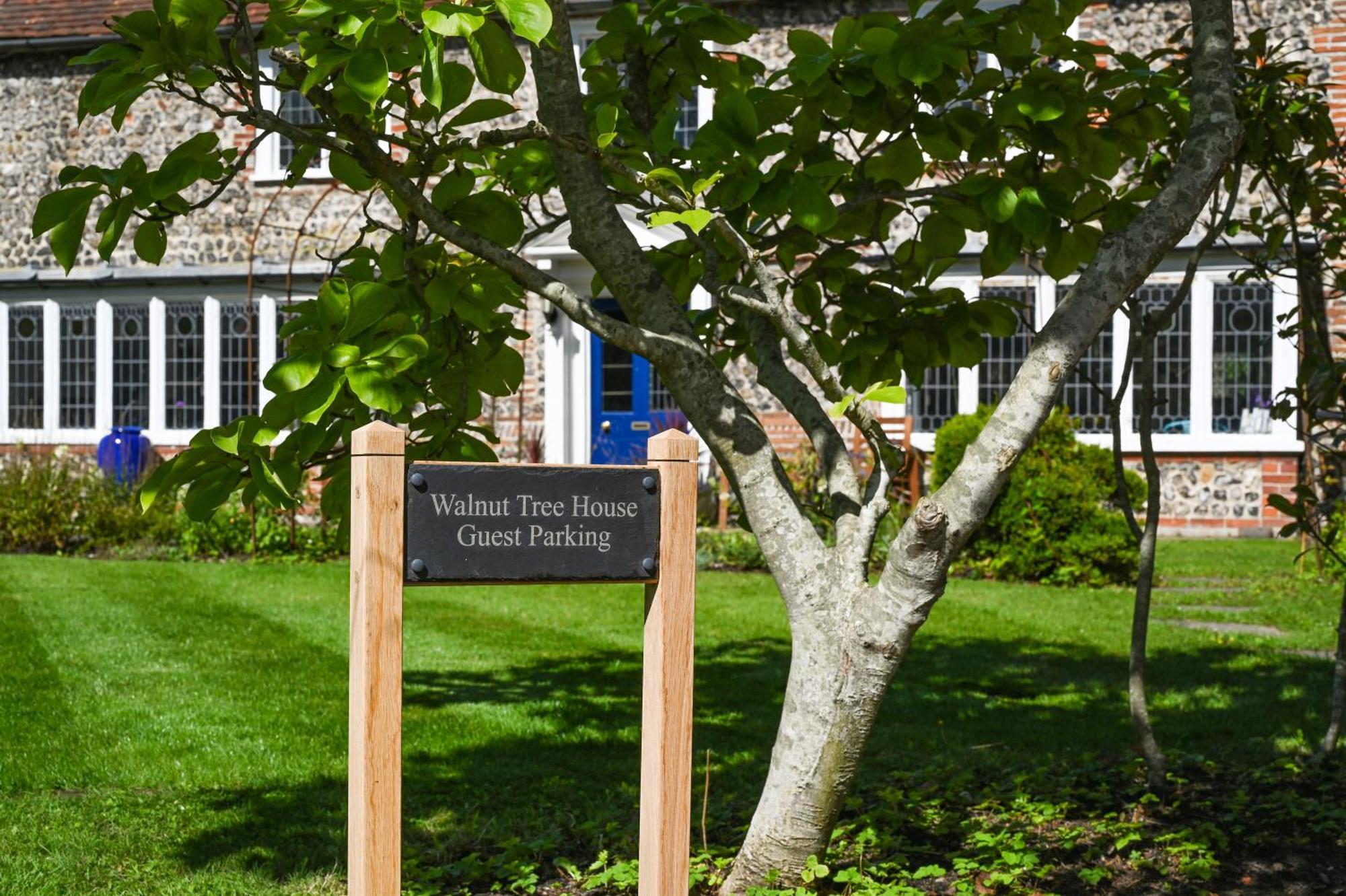 Walnut Tree House Villa Rustington Luaran gambar