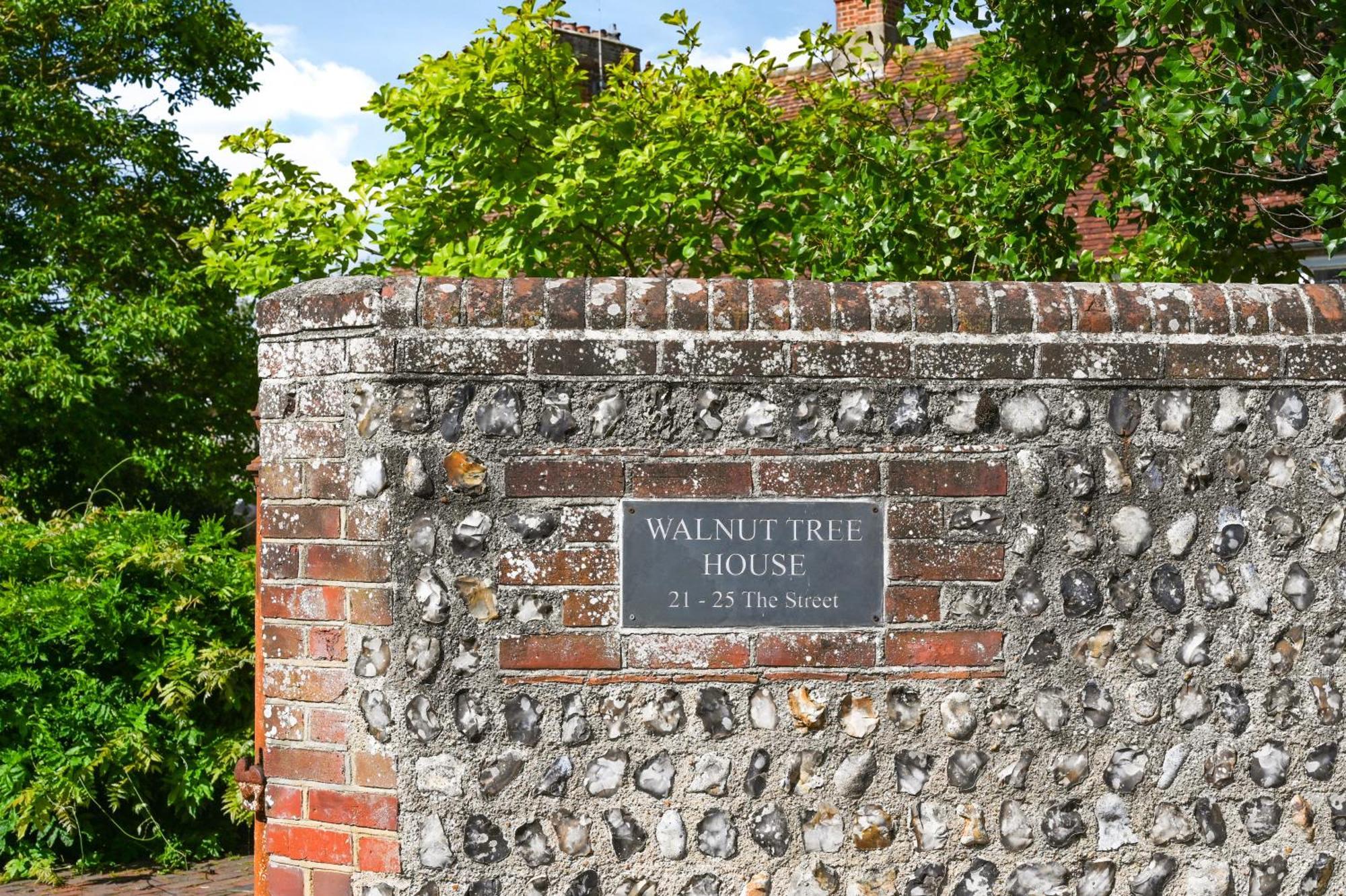 Walnut Tree House Villa Rustington Luaran gambar