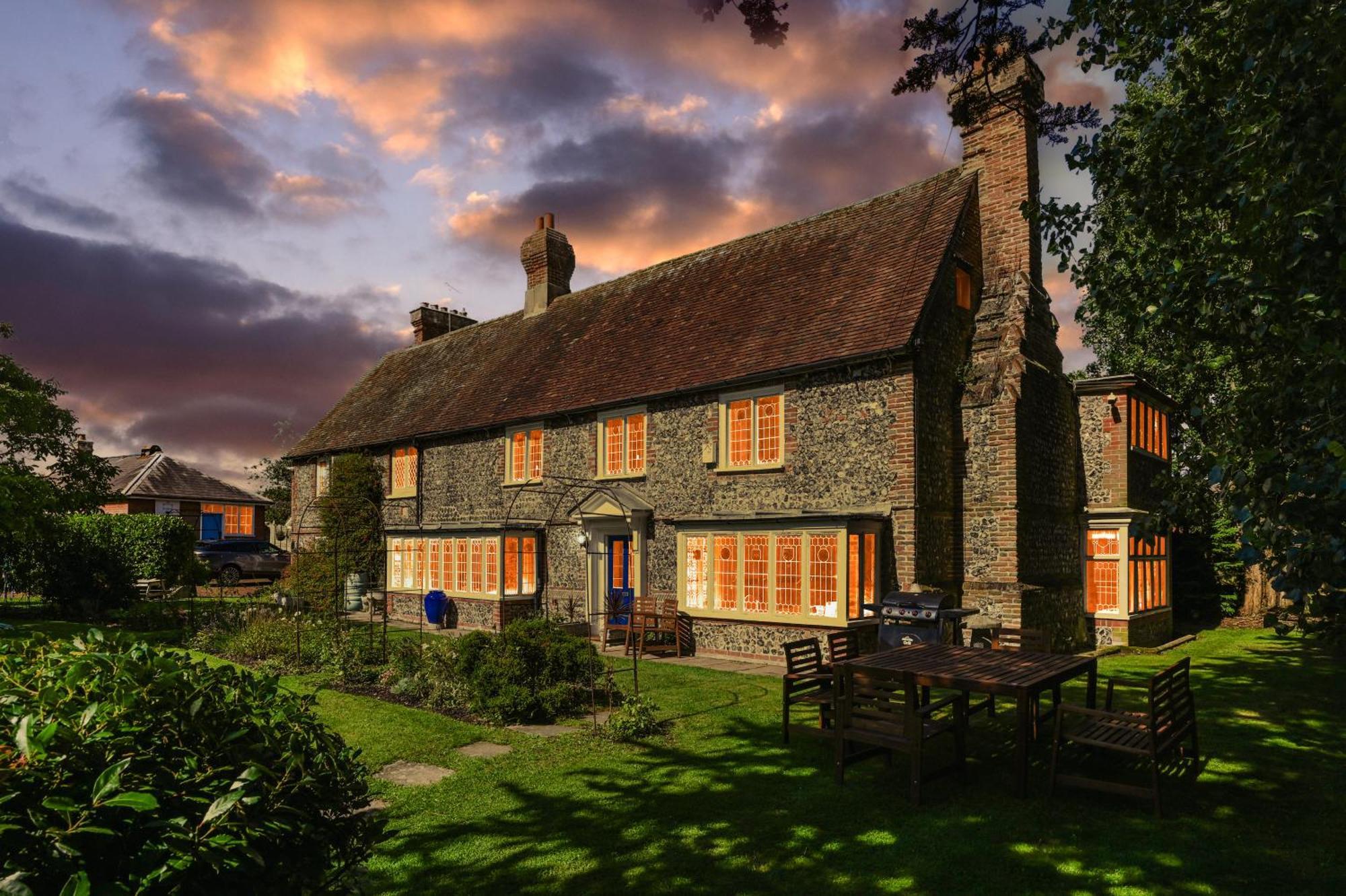 Walnut Tree House Villa Rustington Luaran gambar